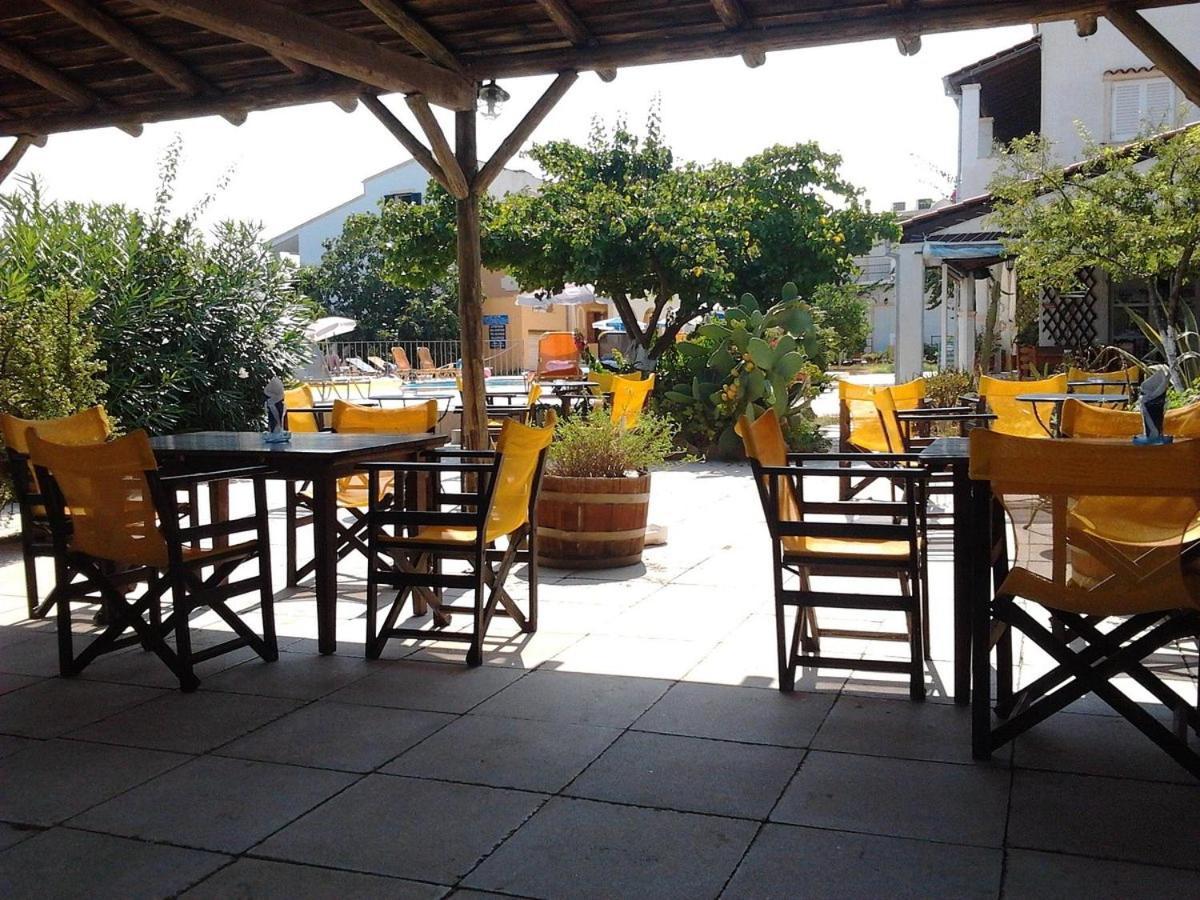 Sofia Beach Apartments Kávos Екстериор снимка