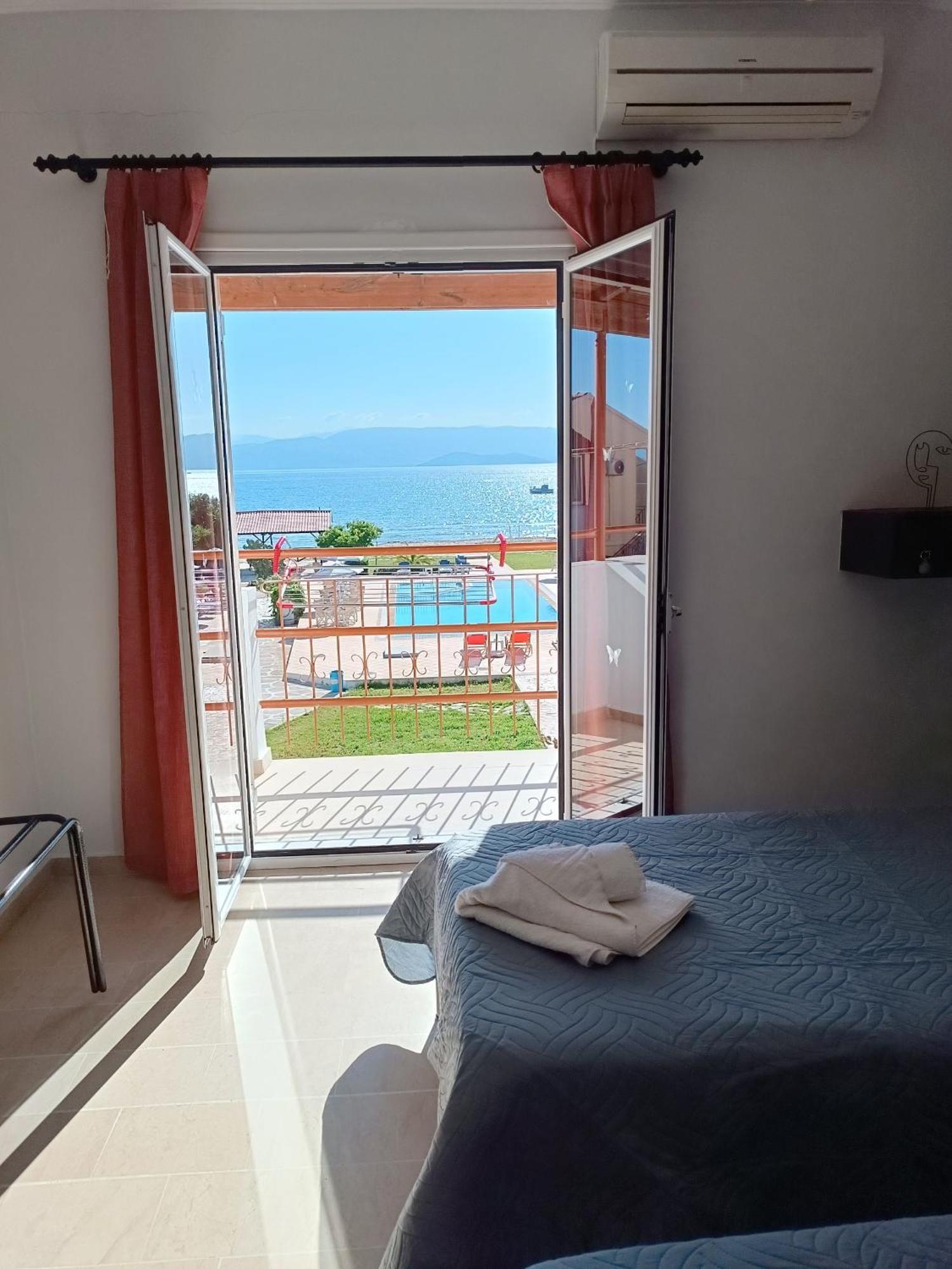 Sofia Beach Apartments Kávos Екстериор снимка